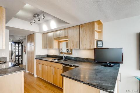8550 E Temple Dr, Denver, CO 80237 photo 8