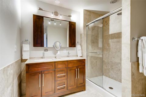 8550 E Temple Dr, Denver, CO 80237 photo 17