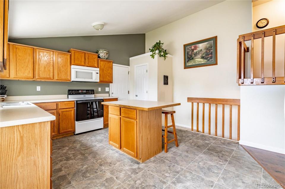  1468 S Argonne Cir, Aurora, CO 80017 photo 9