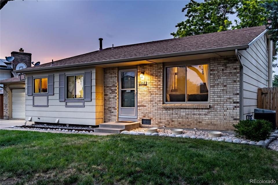  1468 S Argonne Cir, Aurora, CO 80017 photo 1