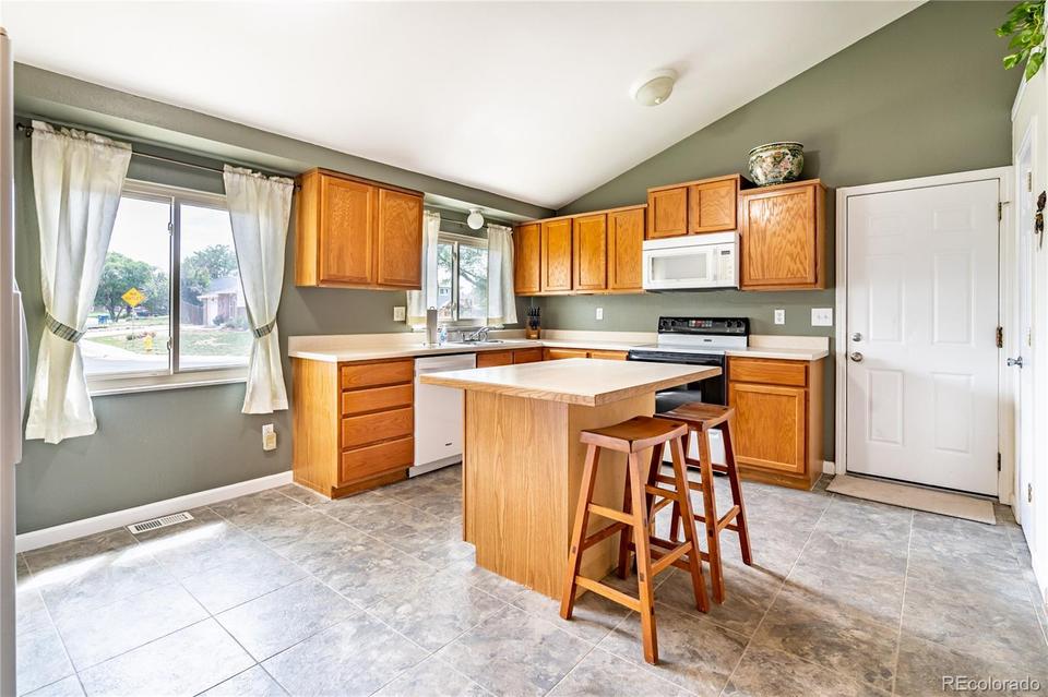  1468 S Argonne Cir, Aurora, CO 80017 photo 8