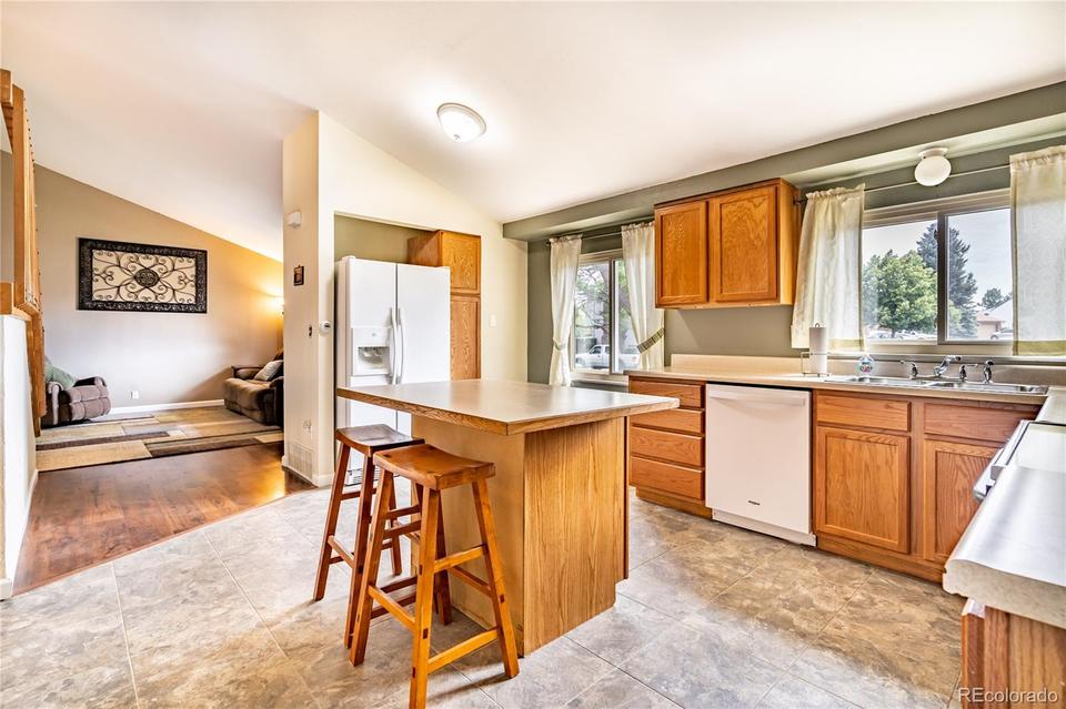 1468 S Argonne Cir, Aurora, CO 80017 photo 10
