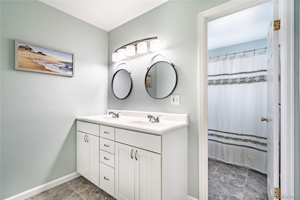 1468 S Argonne Cir, Aurora, CO 80017 photo 14