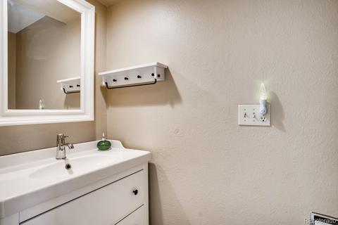 7502 E Mansfield Ave, Denver, CO 80237 photo 22