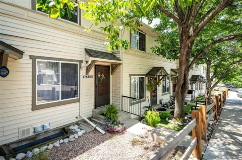 17658 E Loyola Dr #E, Aurora, CO 80013 photo 2