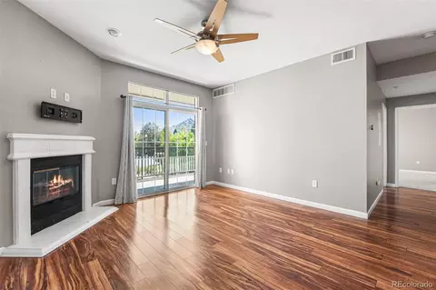 3865 S Dayton St #105, Aurora, CO 80014