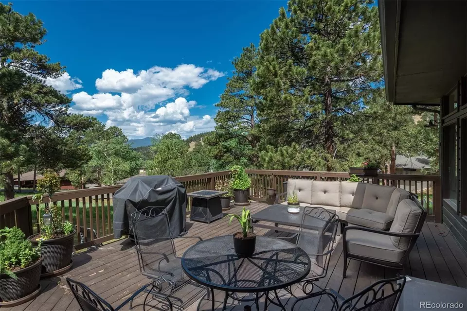 Exterior - 23805 Currant Dr, Golden, CO 80401 photo 4 of 8
