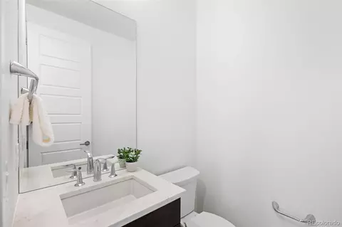 9409 E 58th Dr, Denver, CO 80238 photo 21