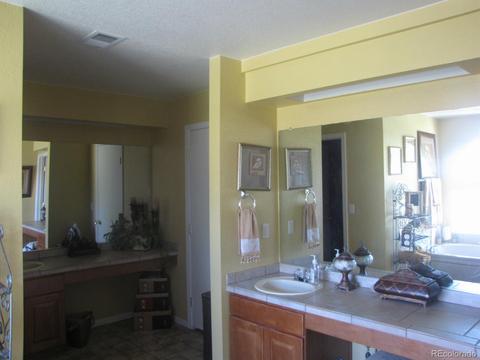21293 E 48th Dr, Denver, CO 80249 photo 16