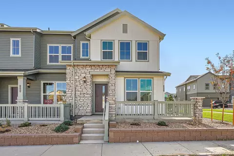 2001 S Haleyville Way, Aurora, CO 80018