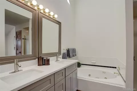 Bath - 61 Wright Ct, Lakewood, CO 80228 photo 2 of 3