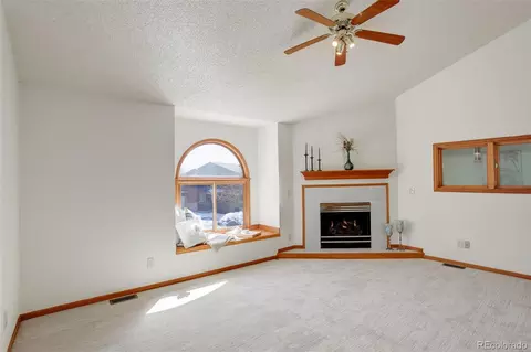 Living - 61 Wright Ct, Lakewood, CO 80228 photo 8 of 8