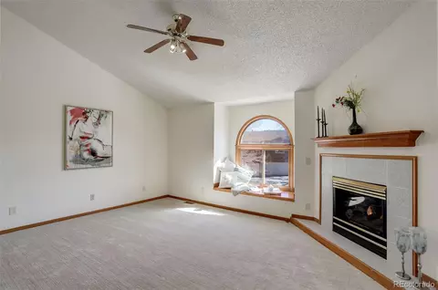 Living - 61 Wright Ct, Lakewood, CO 80228 photo 7 of 8