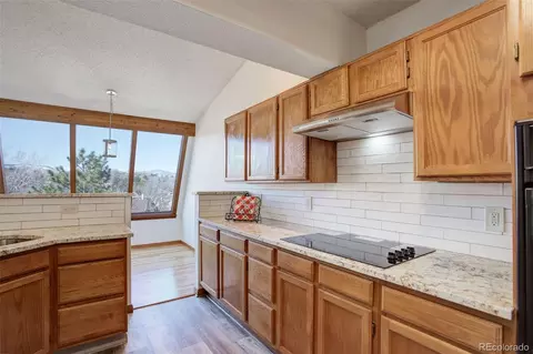 Kitchen - 61 Wright Ct, Lakewood, CO 80228 photo 2 of 4