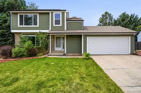 711 S Granby Cir, Aurora, CO 80012