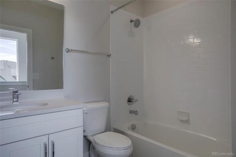 9601 E Idaho Pl, Denver, CO 80231 photo 30