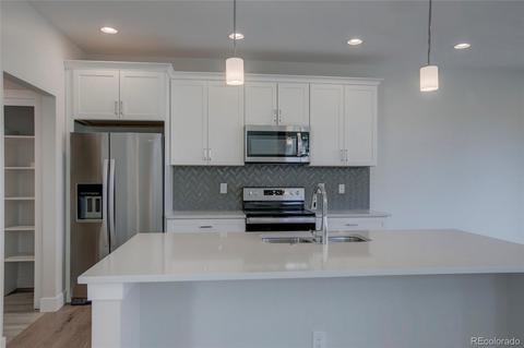 9601 E Idaho Pl, Denver, CO 80231 photo 31
