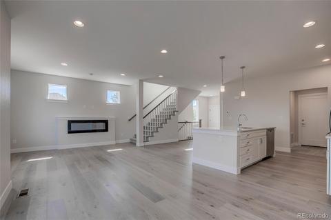 9601 E Idaho Pl, Denver, CO 80231 photo 16