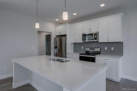 9601 E Idaho Pl, Denver, CO 80231 photo 5