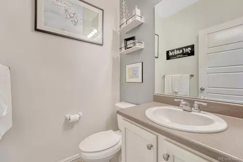 Bath - 22583 E Union Cir, Aurora, CO 80015 photo 1 of 6