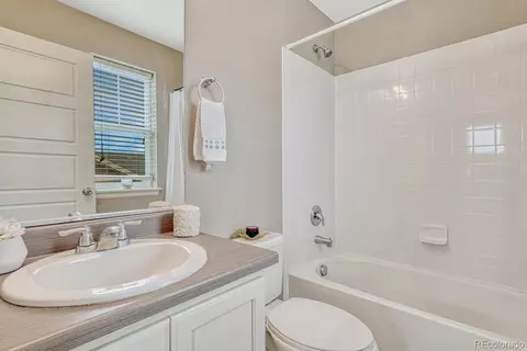 Bath - 22583 E Union Cir, Aurora, CO 80015 photo 5 of 6