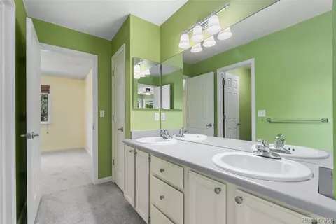 Bath - 5371 S Dunkirk Way, Centennial, CO 80015 photo 2 of 5