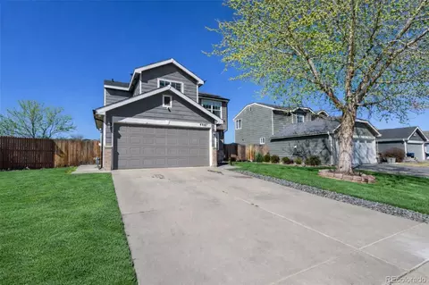Exterior - 4887 Duluth Ct, Denver, CO 80239 photo 3 of 10