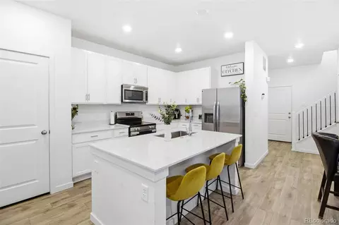 Kitchen - 555 Aspen Ave, Bennett, CO 80102 photo 2 of 5