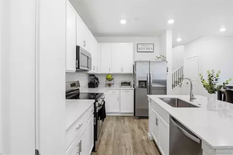 Kitchen - 555 Aspen Ave, Bennett, CO 80102 photo 3 of 5