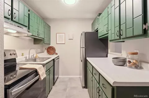 Kitchen - 3250 Oneal Cir #K22, Boulder, CO 80301 photo 1 of 3