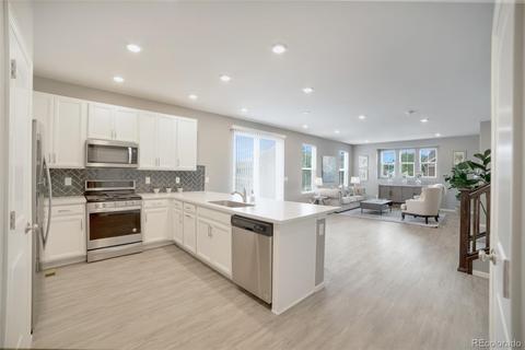 11299 E 25th Dr, Aurora, CO 80010 photo 4
