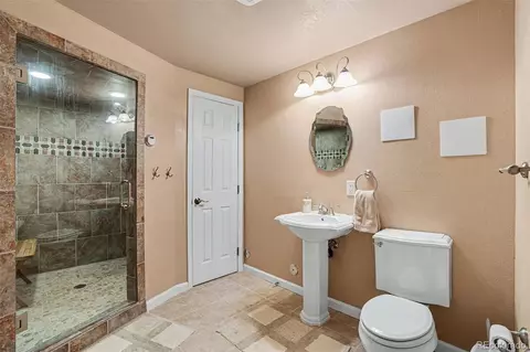 Bath - 2945 E 135th Pl, Thornton, CO 80241 photo 5 of 5