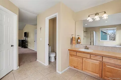Bath - 2945 E 135th Pl, Thornton, CO 80241 photo 4 of 5