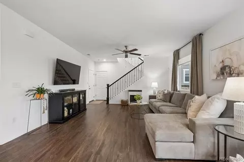 Living - 965 N Waterloo Ct, Aurora, CO 80018 photo 1 of 1