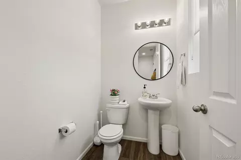 Bath - 965 N Waterloo Ct, Aurora, CO 80018 photo 1 of 3