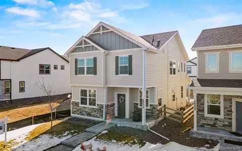 28458 E 8th Pl, Aurora, CO 80018 photo 3
