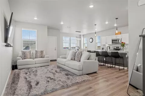 28458 E 8th Pl, Aurora, CO 80018 photo 14