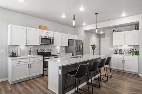 28458 E 8th Pl, Aurora, CO 80018 photo 11