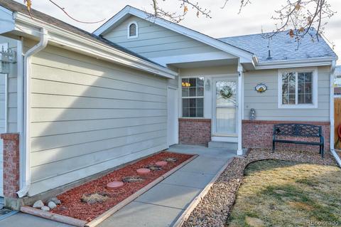 4918 Eureka Ct, Denver, CO 80239 photo 1