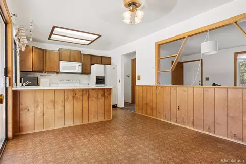 Kitchen - 15955 E Bethany Pl, Aurora, CO 80013 photo 3 of 3
