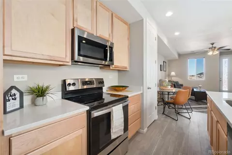 17068 E Center Pl, Aurora, CO 80017 photo 4