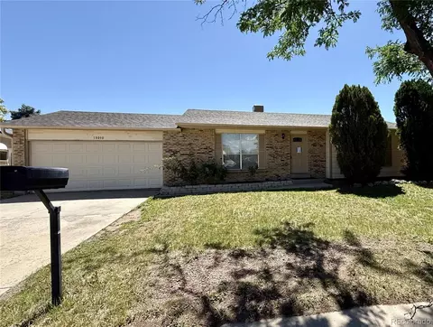 Exterior - 18090 E Pacific Pl, Aurora, CO 80013 photo 2 of 3