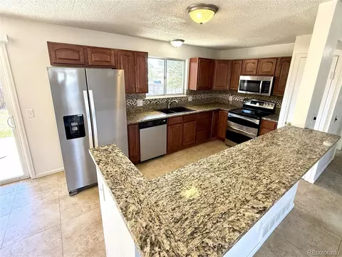 Kitchen - 18090 E Pacific Pl, Aurora, CO 80013 photo 1 of 3