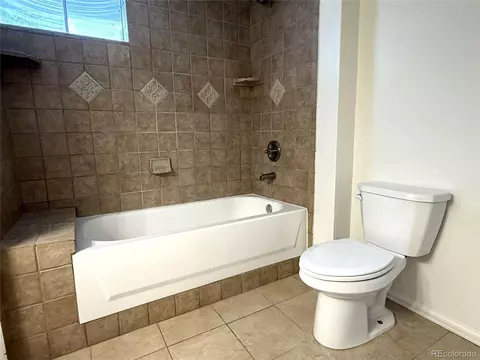 Bath - 18090 E Pacific Pl, Aurora, CO 80013 photo 3 of 3