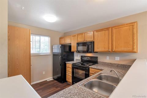 14385 E 47th Dr, Denver, CO 80239 photo 3