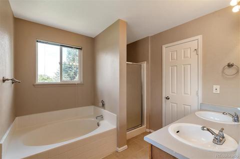 14385 E 47th Dr, Denver, CO 80239 photo 8