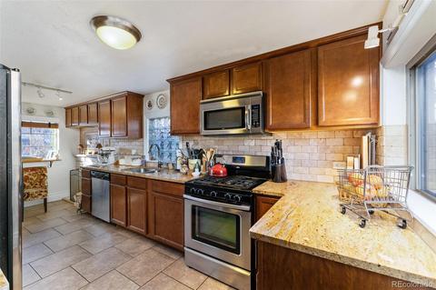 2450 Oneida St, Denver, CO 80207 photo 11