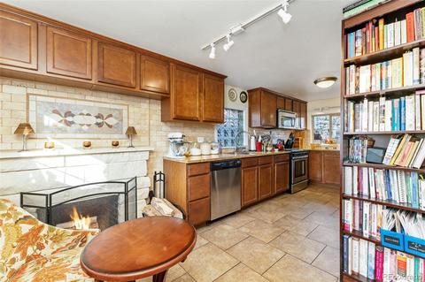 2450 Oneida St, Denver, CO 80207 photo 9