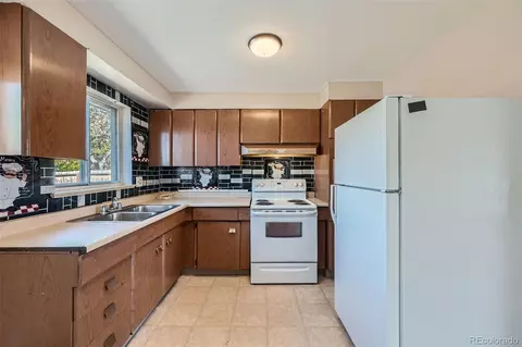 3055 Carson St, Aurora, CO 80011 photo 12