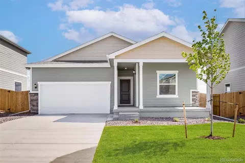 48190 Shetland Dr, Bennett, CO 80102